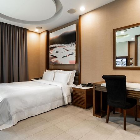 Ohya Chain Boutique Motel-Xinying Bagian luar foto