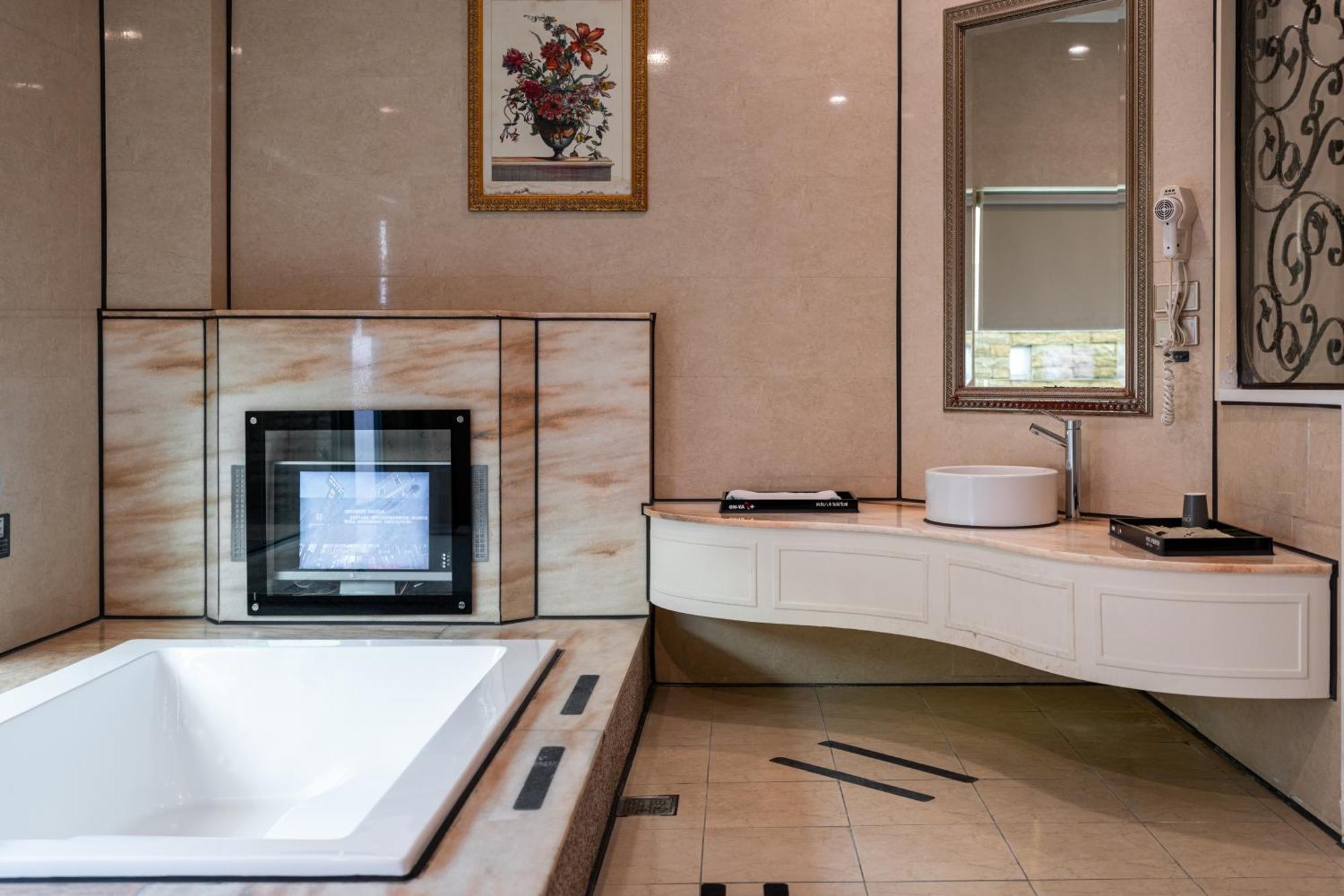 Ohya Chain Boutique Motel-Xinying Bagian luar foto