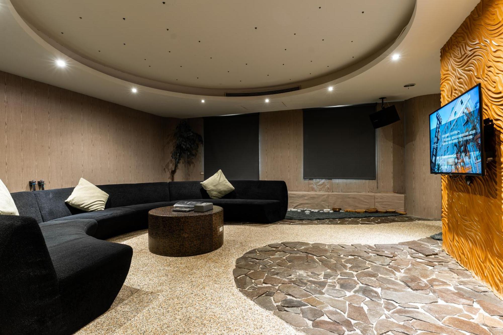 Ohya Chain Boutique Motel-Xinying Bagian luar foto