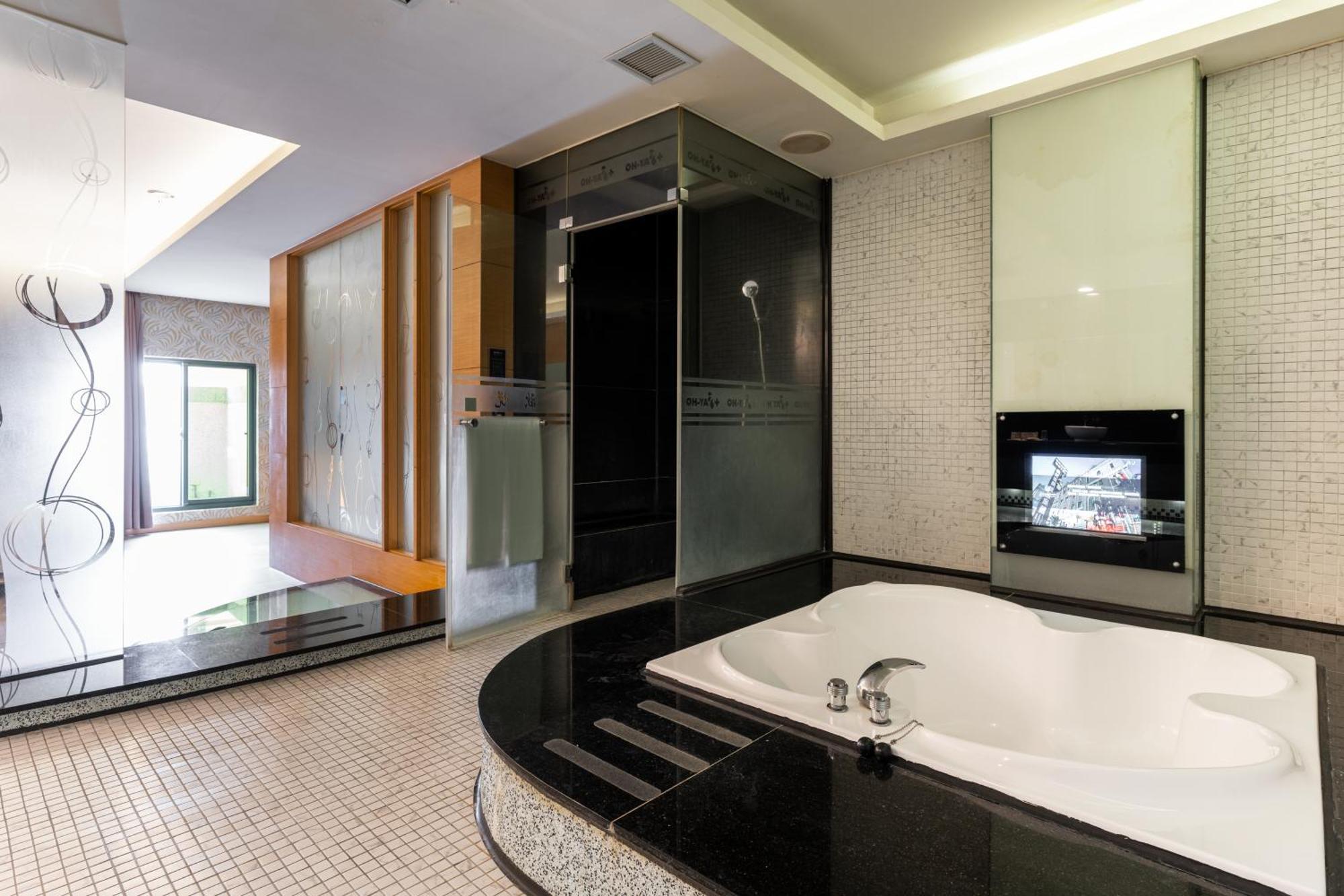 Ohya Chain Boutique Motel-Xinying Bagian luar foto