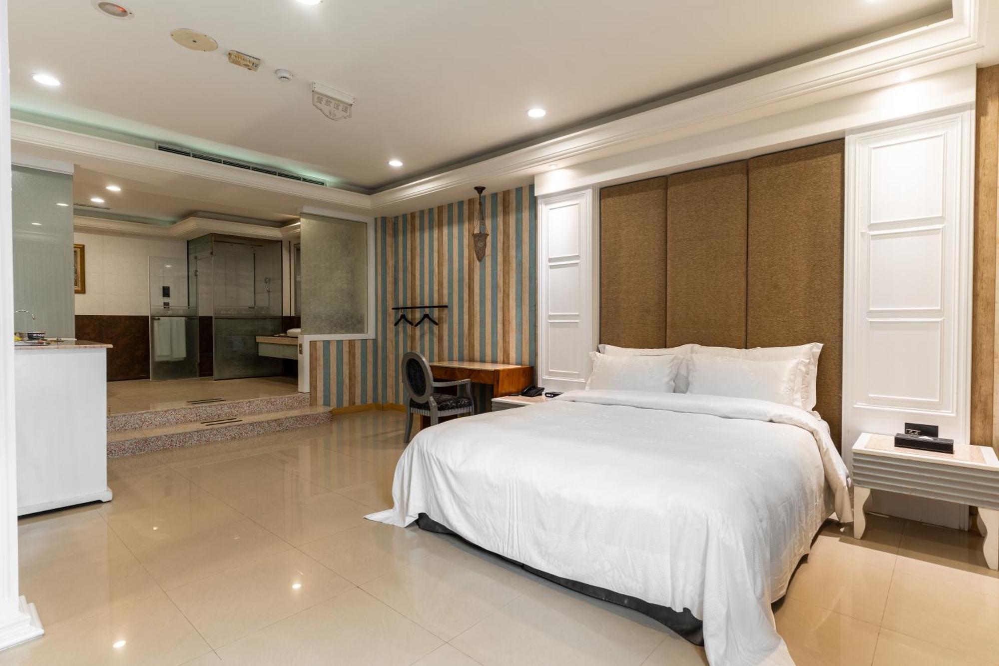 Ohya Chain Boutique Motel-Xinying Bagian luar foto