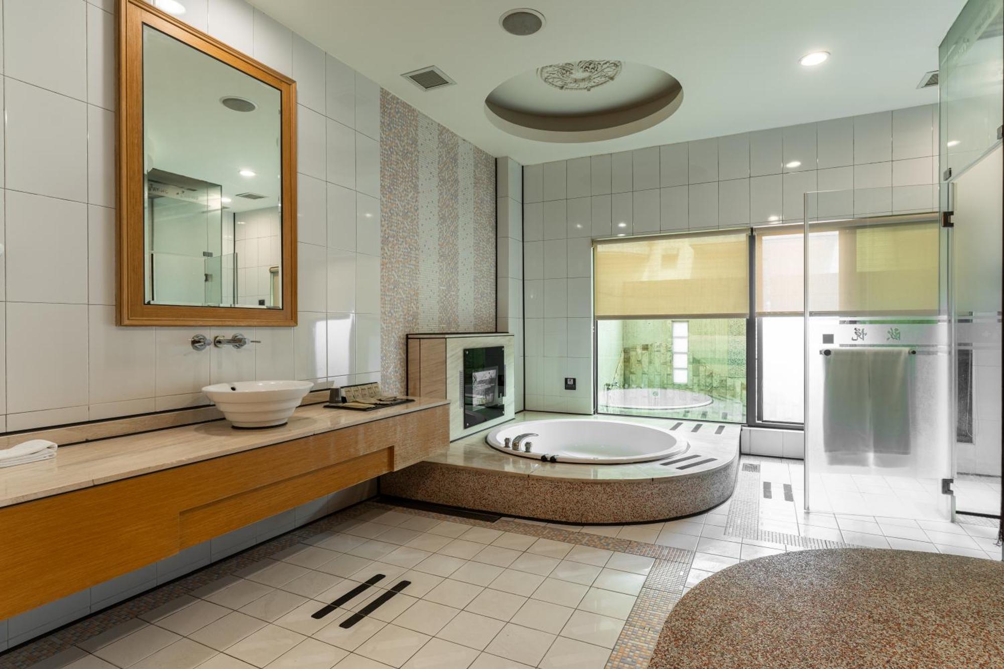 Ohya Chain Boutique Motel-Xinying Bagian luar foto