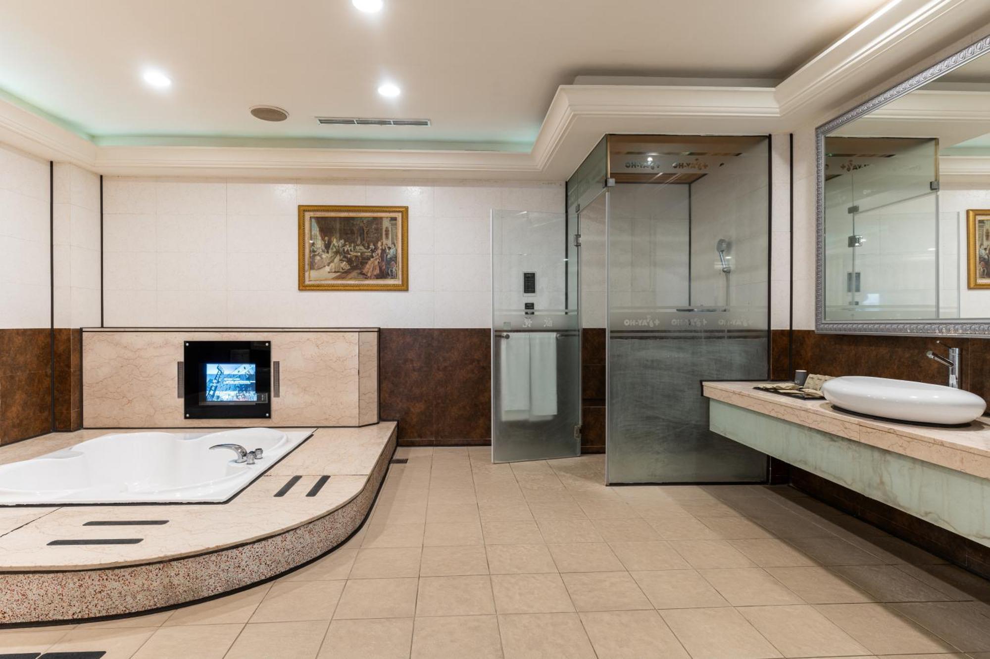 Ohya Chain Boutique Motel-Xinying Bagian luar foto