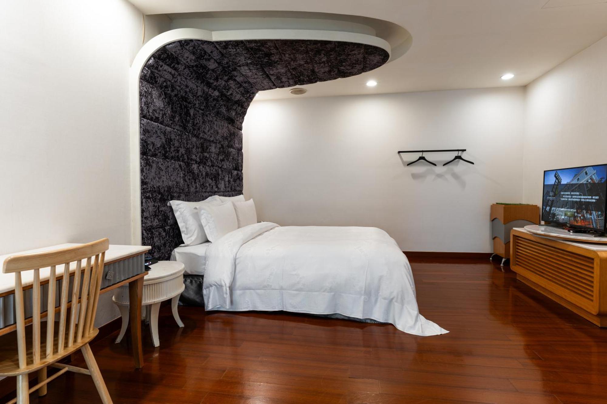Ohya Chain Boutique Motel-Xinying Bagian luar foto