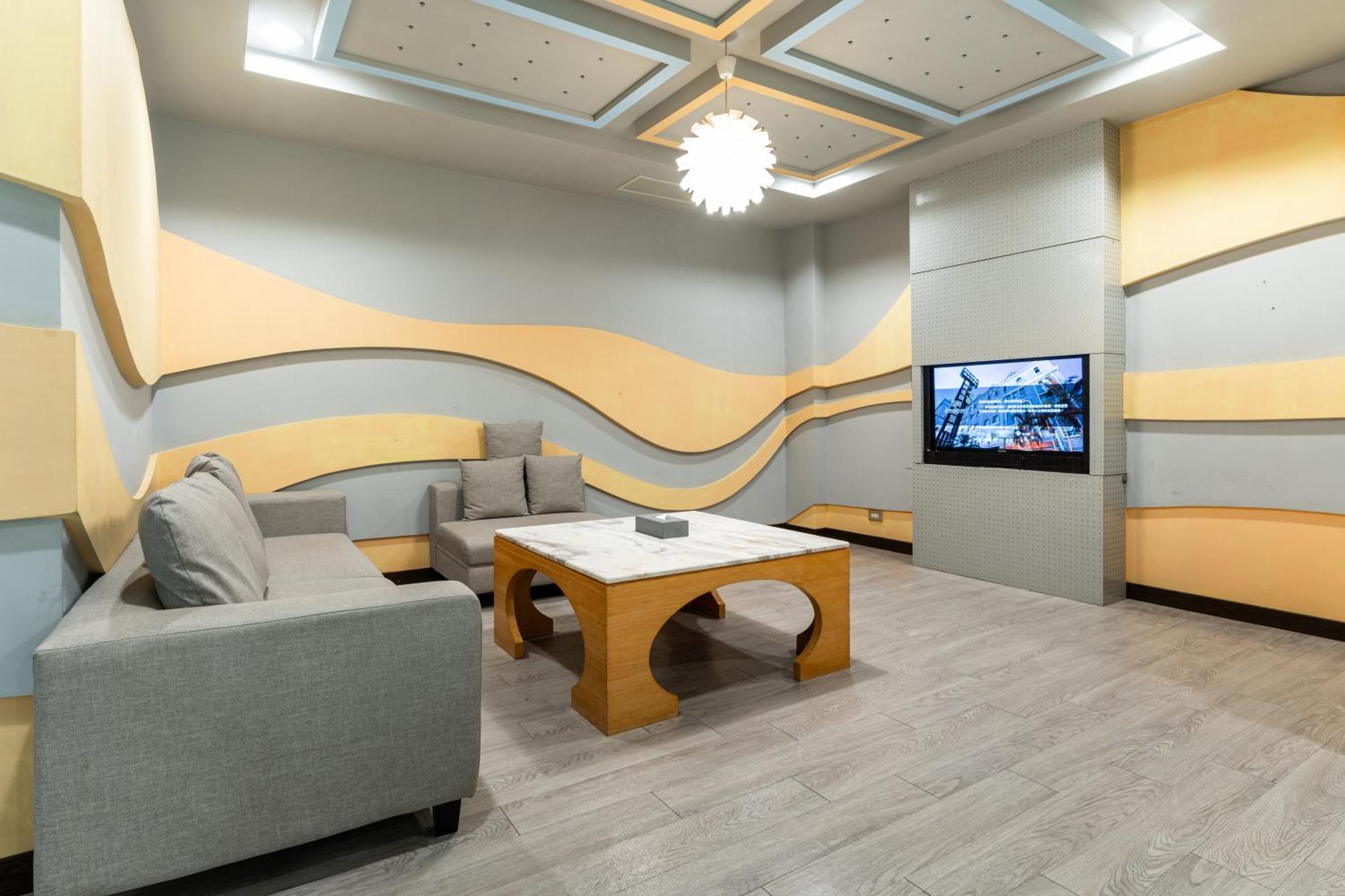 Ohya Chain Boutique Motel-Xinying Bagian luar foto