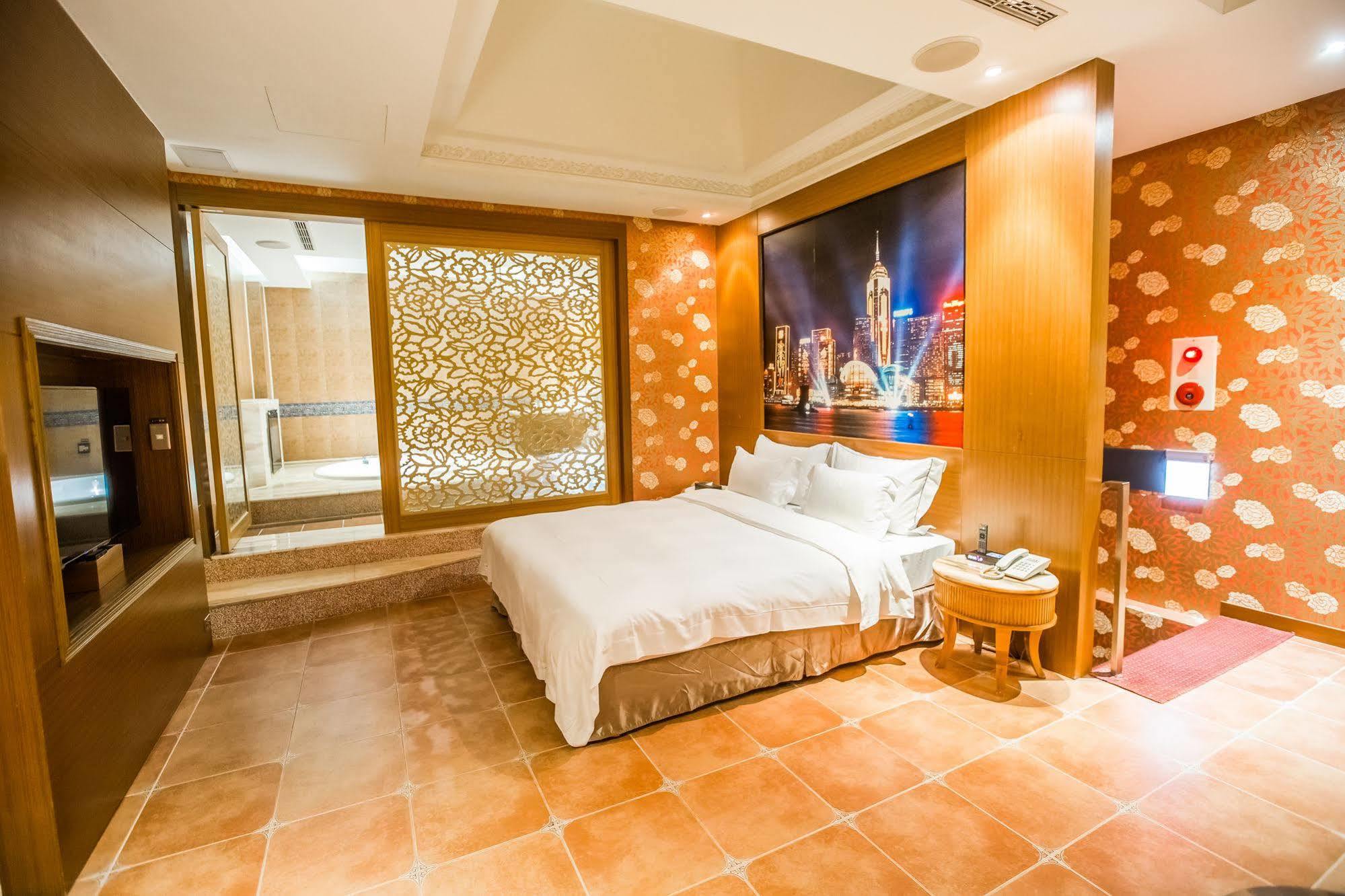 Ohya Chain Boutique Motel-Xinying Bagian luar foto