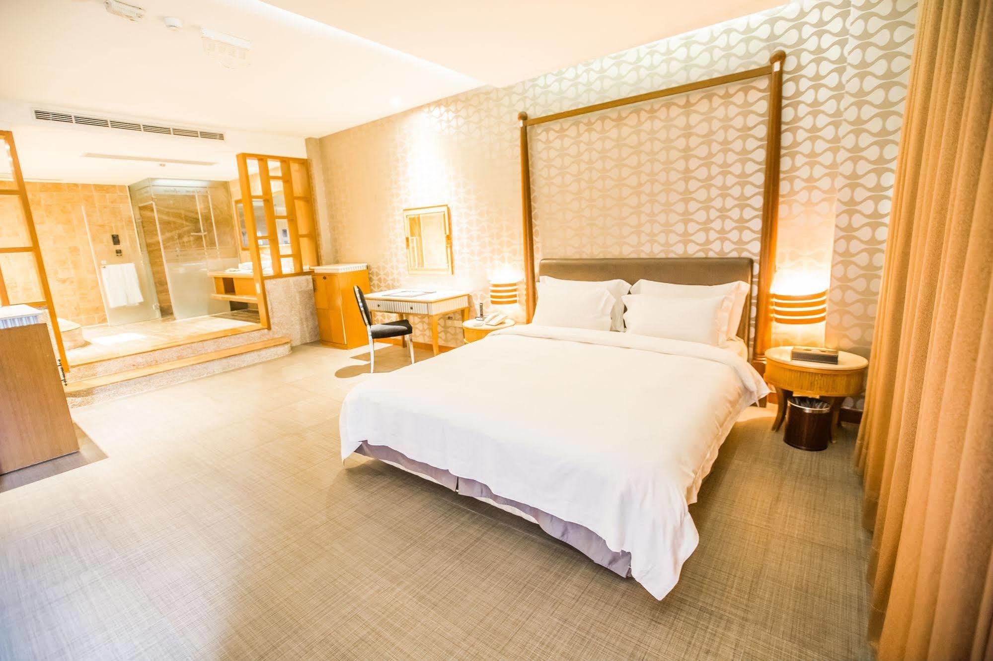 Ohya Chain Boutique Motel-Xinying Bagian luar foto